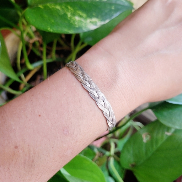 Vintage Dainty 925 Sterling Silver Italian Braided Herringbone Woven Bracelet - Picture 5 of 10